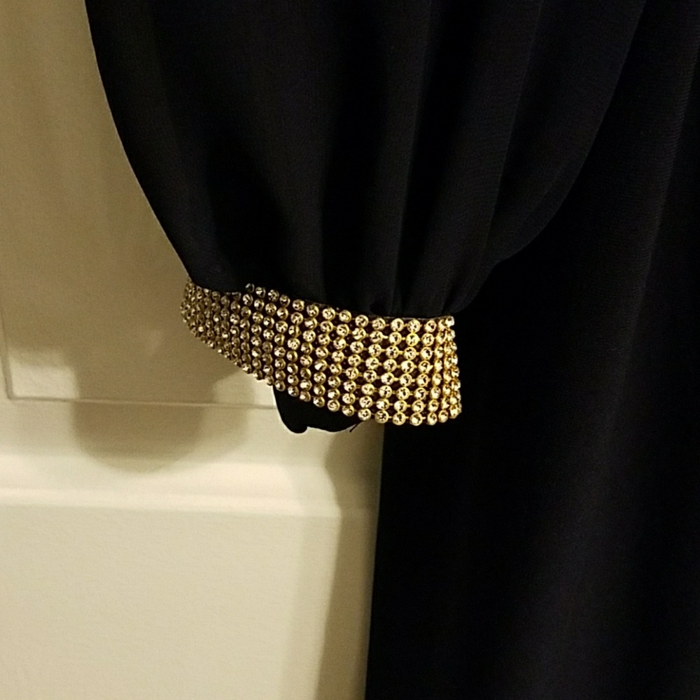 Dress - Picture 3 of 6